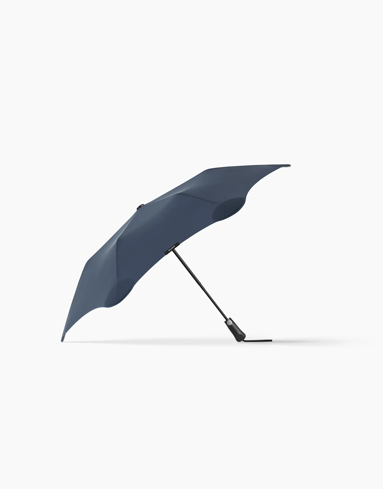 Blunt Metro Navy Umbrella - Image 3