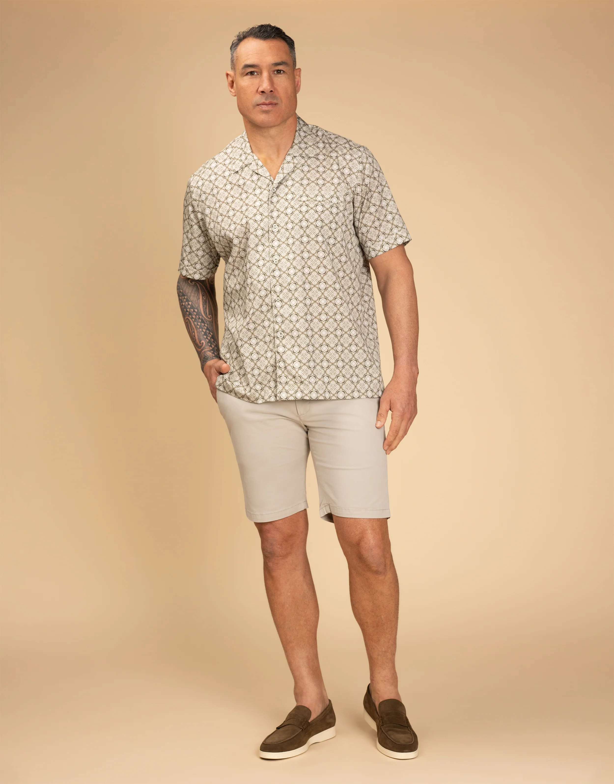 Sumner Bone Shorts - Image 8